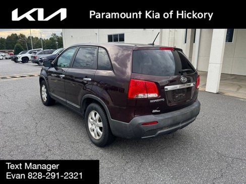 Used 2011 Kia Sorento LX image 3