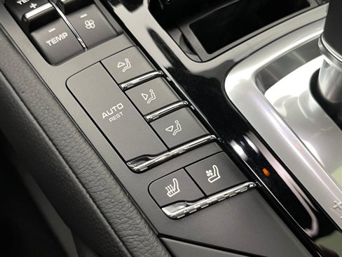 Used 2015 Porsche Cayenne S image 18