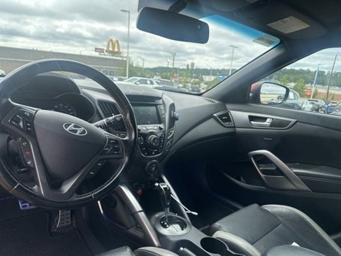 Used 2016 Hyundai Veloster Turbo image 14