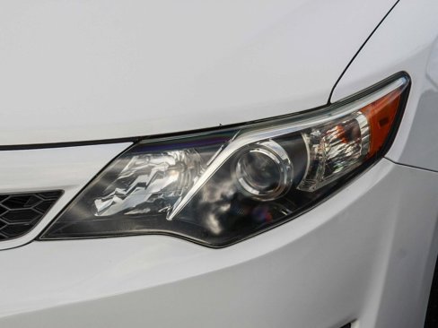 Used 2013 Toyota Camry SE image 4