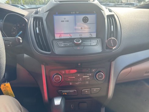 Used 2017 Ford Escape SE w/ Equipment Group 201A image 17