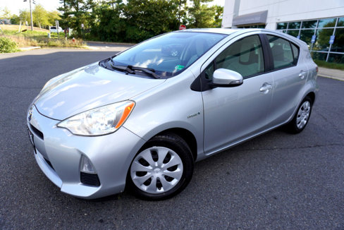 Used 2012 Toyota Prius C One image 3