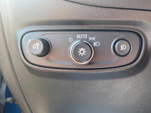 Used 2020 Chevrolet Equinox Premier image 11