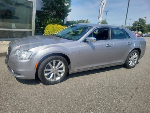 Used 2017 Chrysler 300 C w/ Safetytec Plus Group image 1