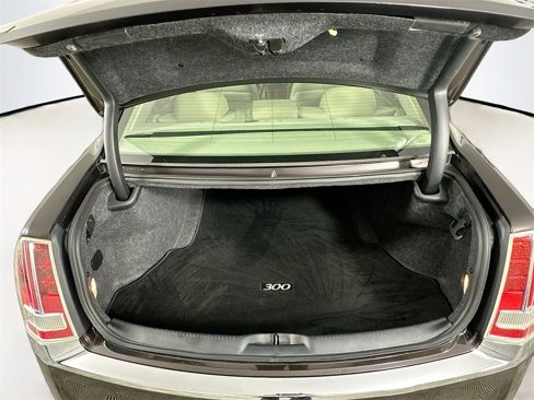 Used 2013 Chrysler 300 C image 25