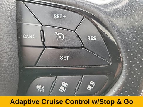 Used 2018 Chrysler Pacifica Limited image 23