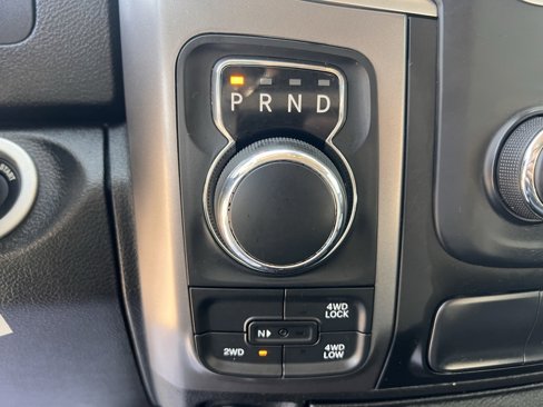 Used 2021 RAM 1500 Classic SLT image 22