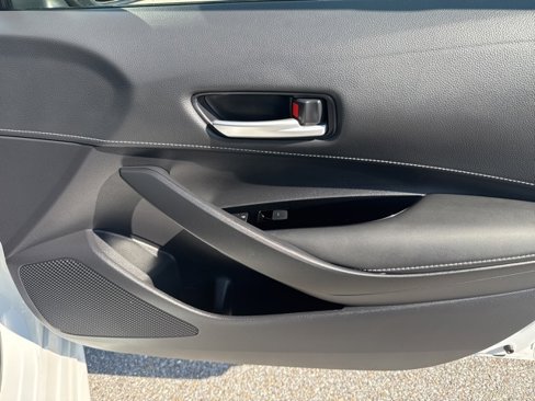 Used 2022 Toyota Corolla SE image 25