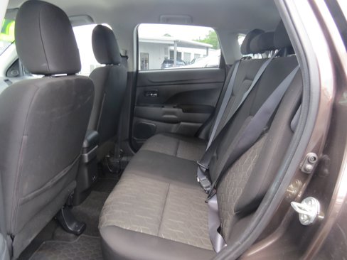 Used 2024 Mitsubishi Outlander Sport LE image 10