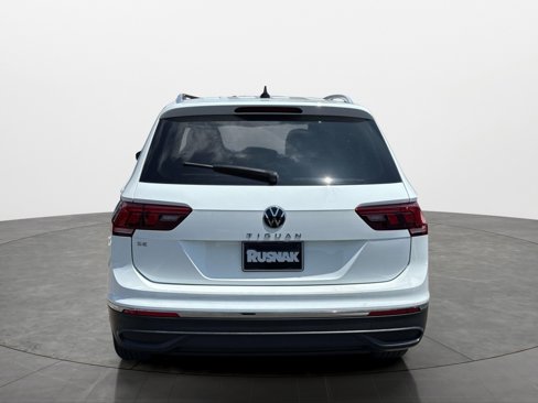 Used 2022 Volkswagen Tiguan SE image 6
