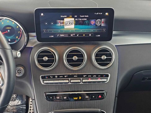 Used 2022 Mercedes-Benz GLC 300 4MATIC w/ AMG Line image 27