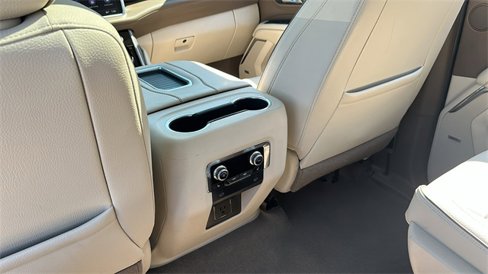 Used 2021 GMC Yukon Denali w/ Denali Premium Package image 31