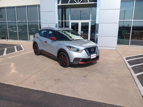 Used 2020 Nissan Kicks SV image 8