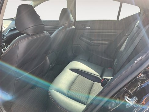 Used 2020 Nissan Altima 2.5 SR w/ Premium Package image 11