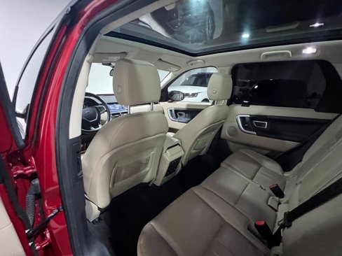 Used 2018 Land Rover Discovery Sport HSE image 47