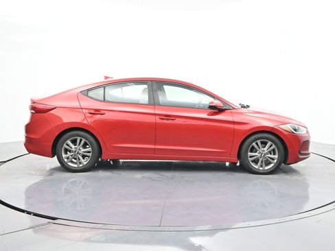 Used 2018 Hyundai Elantra SEL image 4