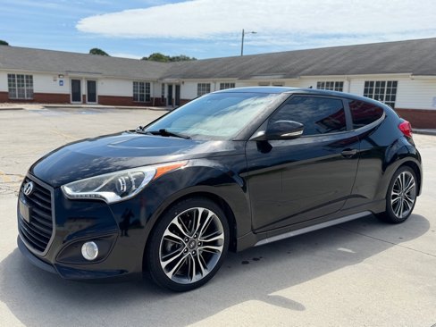 Used 2016 Hyundai Veloster Turbo image 1