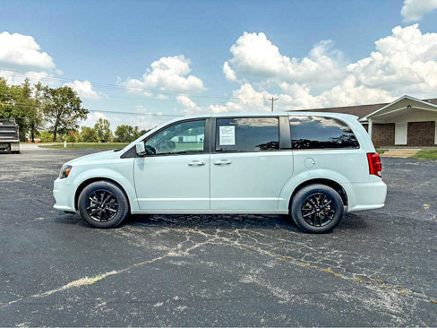 Used 2019 Dodge Grand Caravan GT image 4