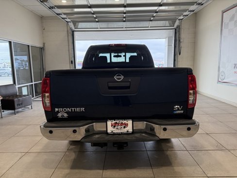 Used 2018 Nissan Frontier SV w/ Value Truck Package image 5