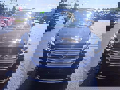 Used 2018 Ford Escape SEL image 3