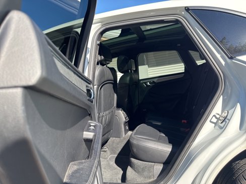 Used 2018 Porsche Macan image 7