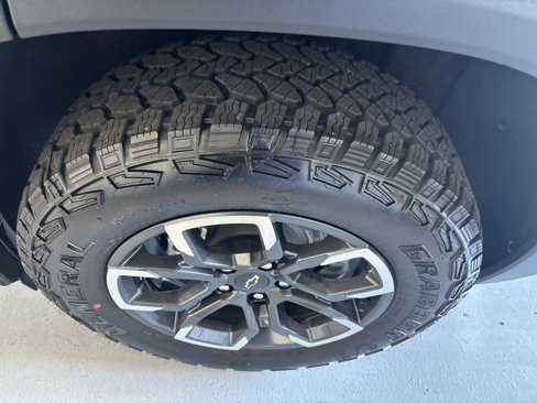 New 2026 Chevrolet Equinox ACTIV w/ Safety and Technology Package image 6