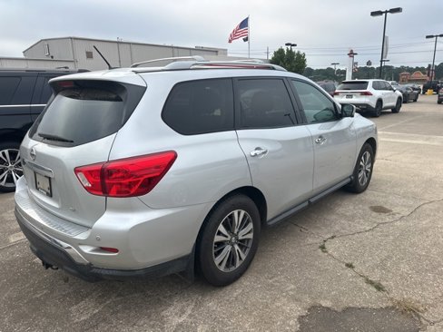Used 2017 Nissan Pathfinder SL image 6