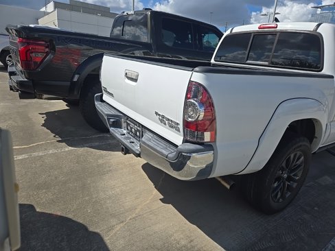Used 2014 Toyota Tacoma PreRunner image 3