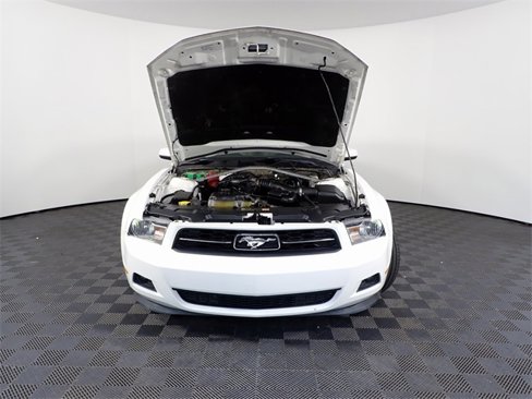 Used 2011 Ford Mustang Premium w/ 202A Rapid Spec Order Code image 2