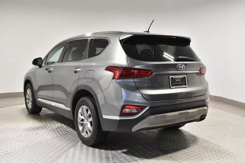 Used 2019 Hyundai Santa Fe SE image 5