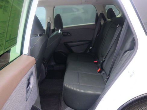 Used 2023 Nissan Rogue S image 16