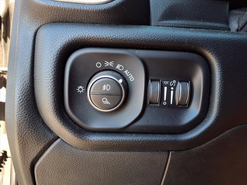 Used 2019 RAM 2500 Laramie image 25