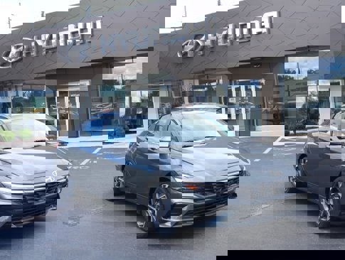 New 2025 Hyundai Elantra Limited image 1