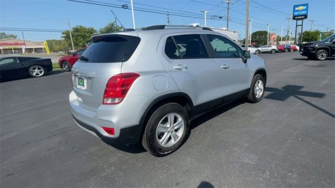 Certified 2022 Chevrolet Trax LT w/ LT Convenience Package image 8