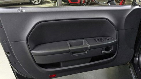 Used 2010 Dodge Challenger SE image 22