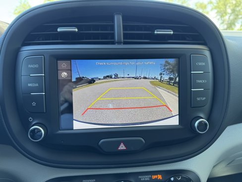 Certified 2025 Kia Soul LX w/ LX Technology Package image 22
