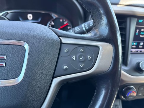 Used 2019 GMC Acadia Denali image 32
