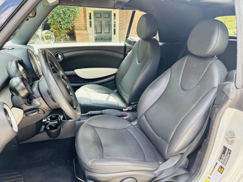 Used 2013 MINI Cooper Convertible image 32