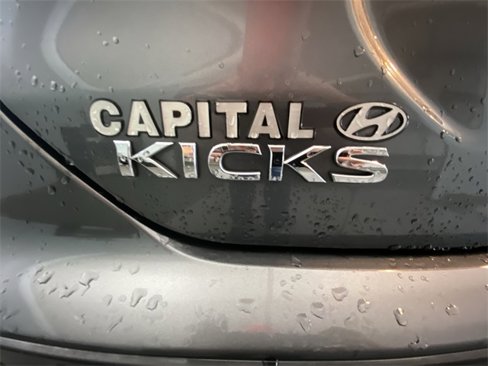 Used 2021 Nissan Kicks SV image 25