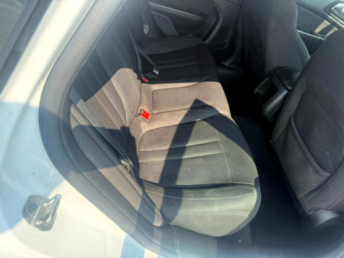 Used 2015 Chrysler 200 Limited w/ Convenience Group image 19