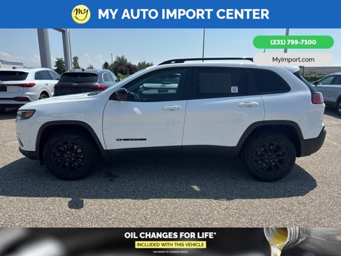 Used 2023 Jeep Cherokee Altitude Lux image 4