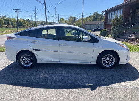 Used 2016 Toyota Prius Two image 16