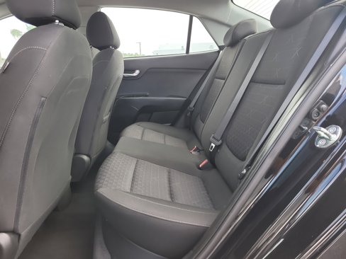 Used 2023 Kia Rio S image 11