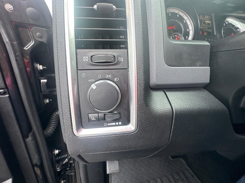 Used 2017 RAM 1500 Classic SLT image 17