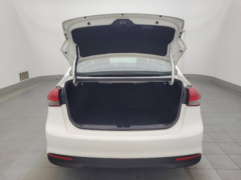 Used 2017 Kia Forte LX image 29