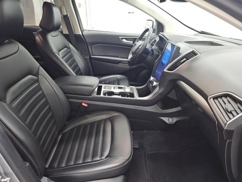Used 2023 Ford Edge SEL image 12