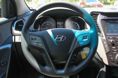Used 2017 Hyundai Santa Fe SE image 26
