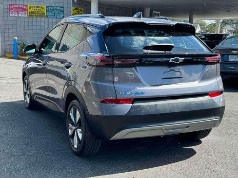 Used 2022 Chevrolet Bolt EUV LT w/ Convenience Package image 7
