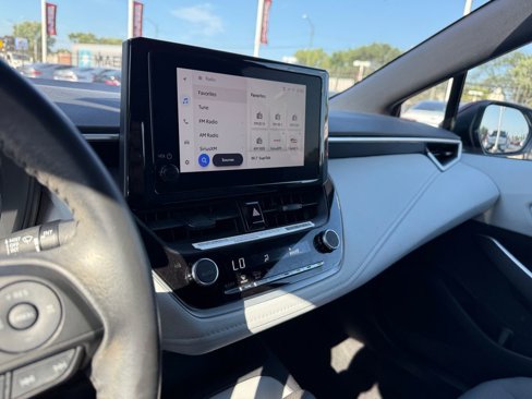 Used 2024 Toyota Corolla SE image 32