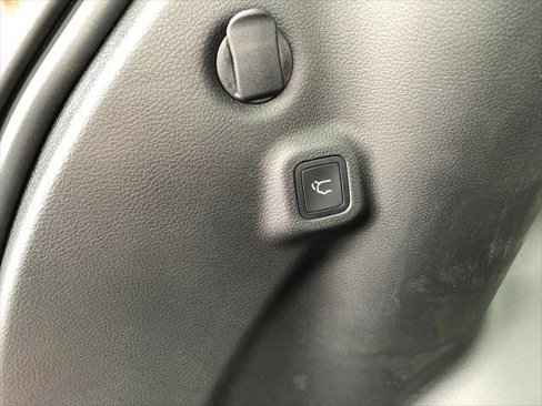 New 2025 Jeep Compass Latitude w/ Sun and Sound Group image 27